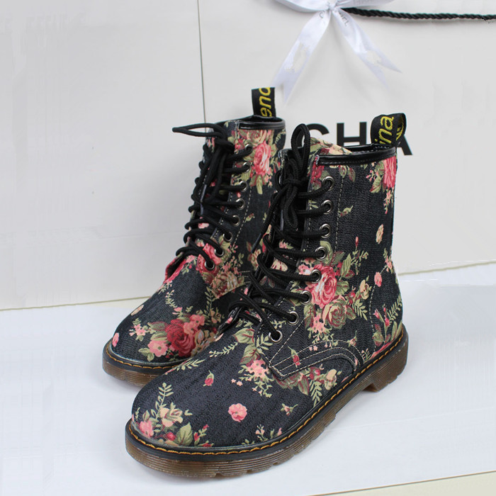 UK Style Flora Print Boots For Women on Luulla